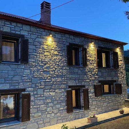 Cosy Lake House, Μια Ανάσα Πριν Τη Λίμνη Kalívia Esterno foto