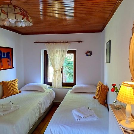Cosy Lake House, Μια Ανάσα Πριν Τη Λίμνη Kalívia Esterno foto