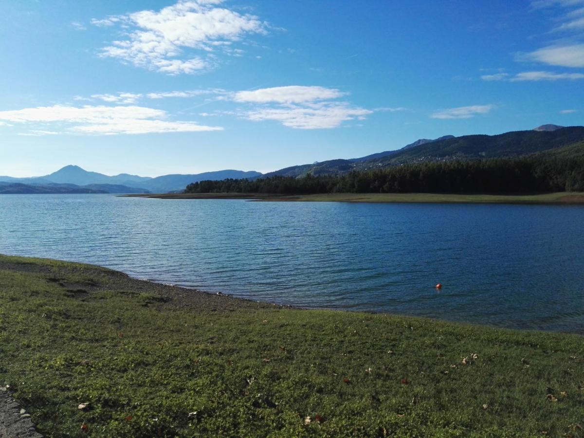 Cosy Lake House, Μια Ανάσα Πριν Τη Λίμνη Kalívia Esterno foto