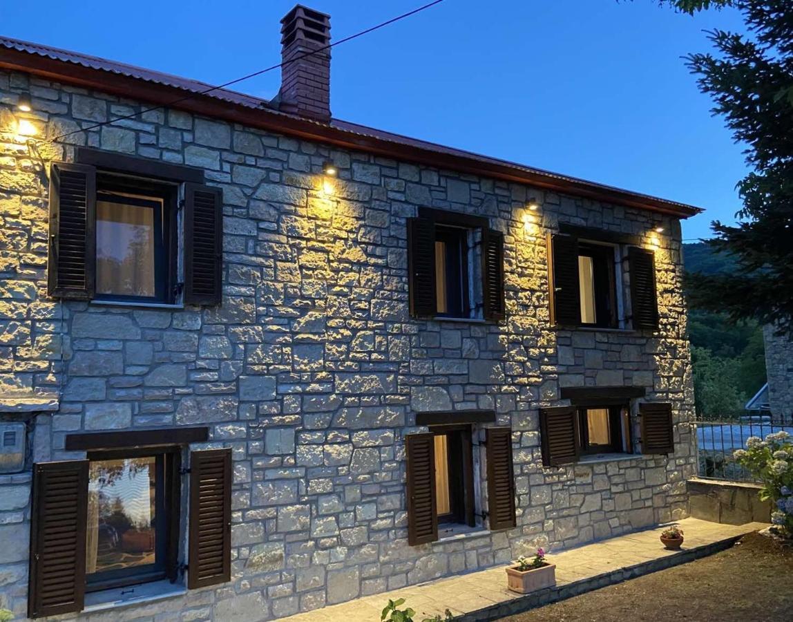 Cosy Lake House, Μια Ανάσα Πριν Τη Λίμνη Kalívia Esterno foto