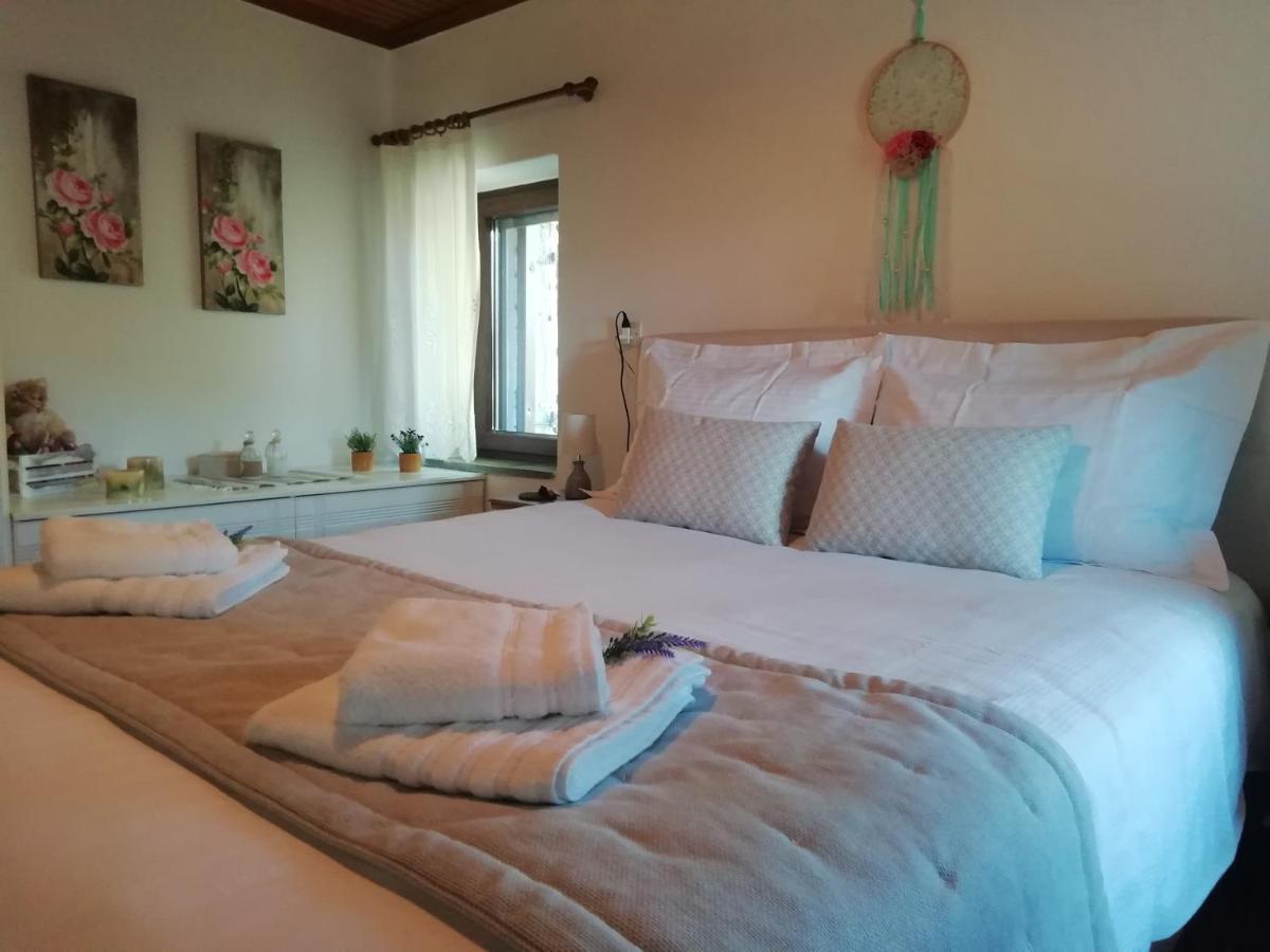 Cosy Lake House, Μια Ανάσα Πριν Τη Λίμνη Kalívia Esterno foto