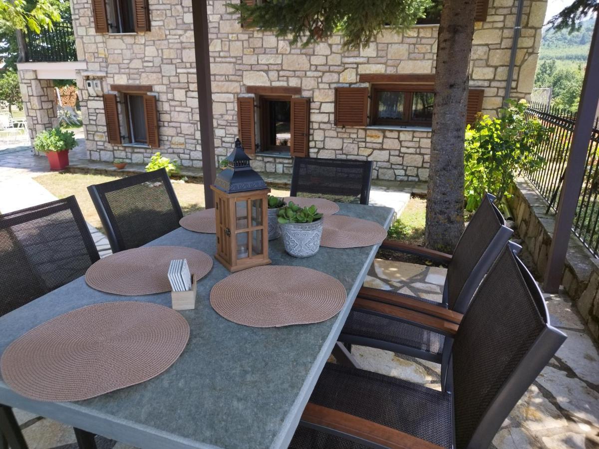Cosy Lake House, Μια Ανάσα Πριν Τη Λίμνη Kalívia Esterno foto