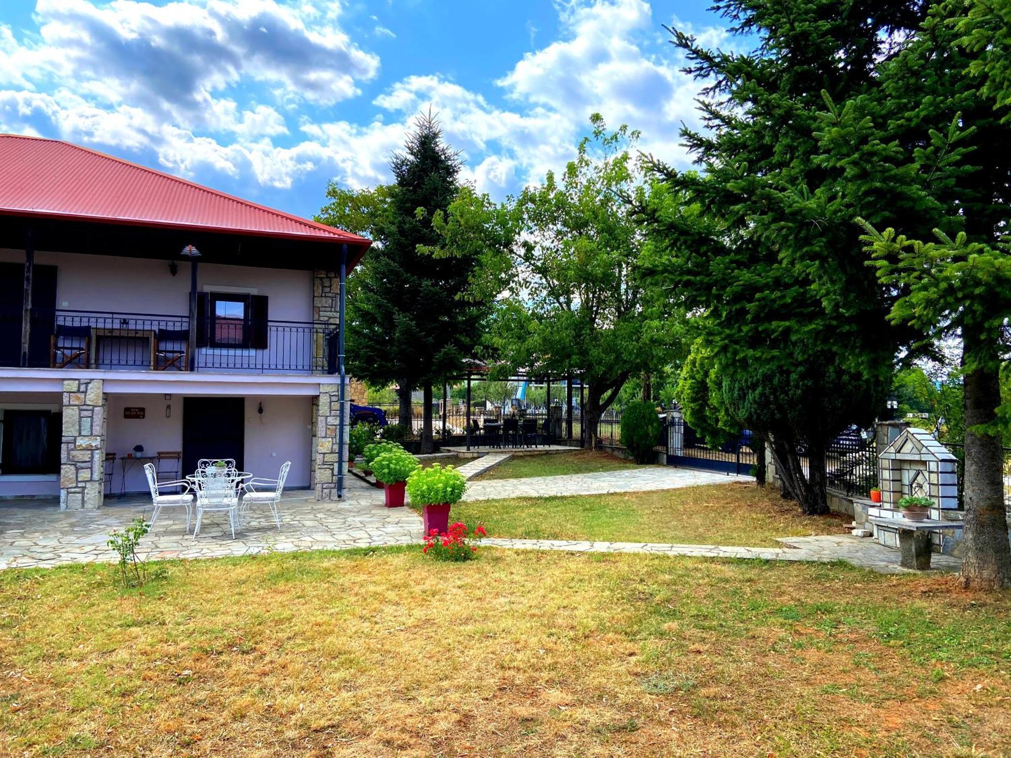 Cosy Lake House, Μια Ανάσα Πριν Τη Λίμνη Kalívia Esterno foto