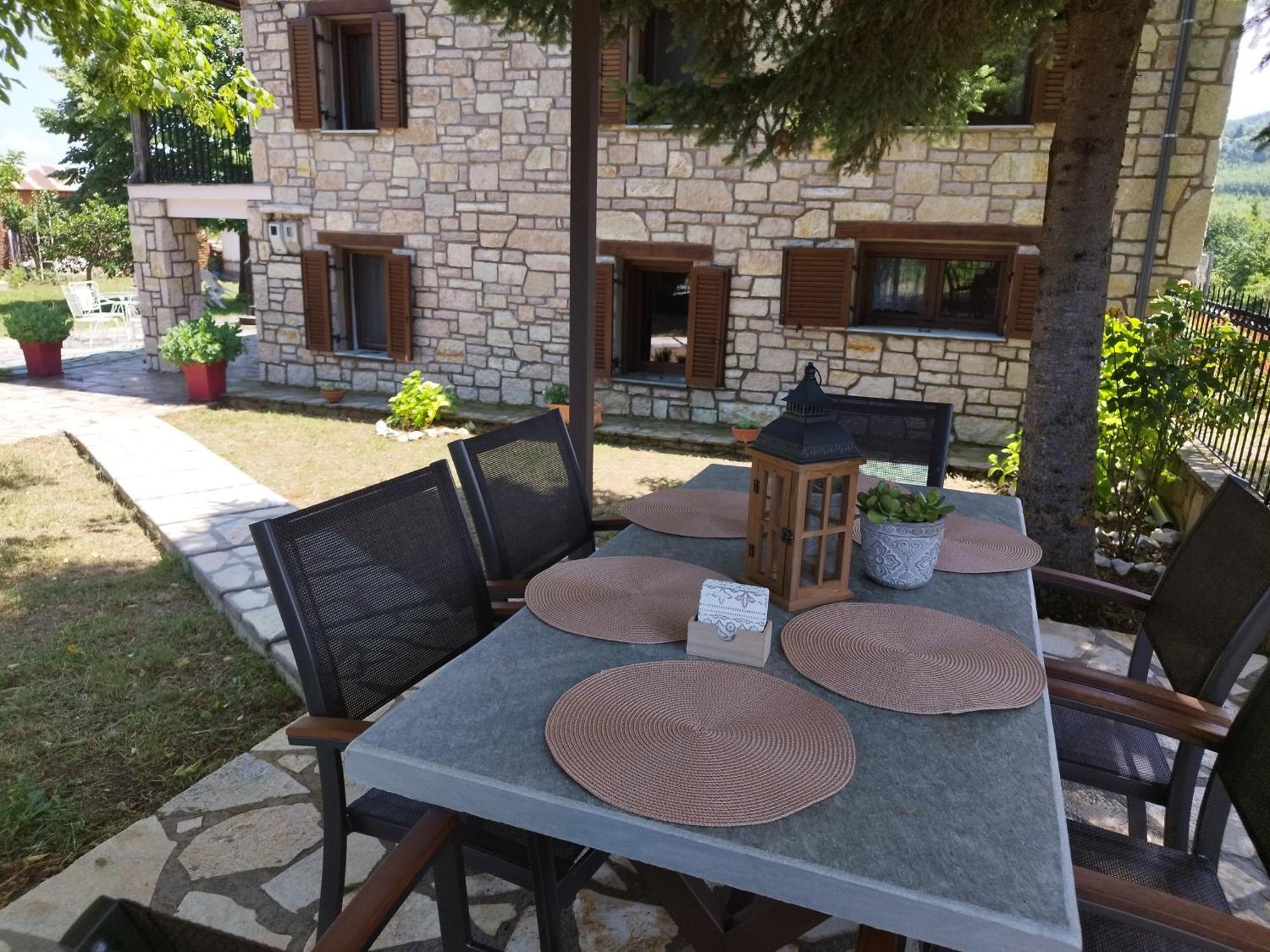 Cosy Lake House, Μια Ανάσα Πριν Τη Λίμνη Kalívia Esterno foto